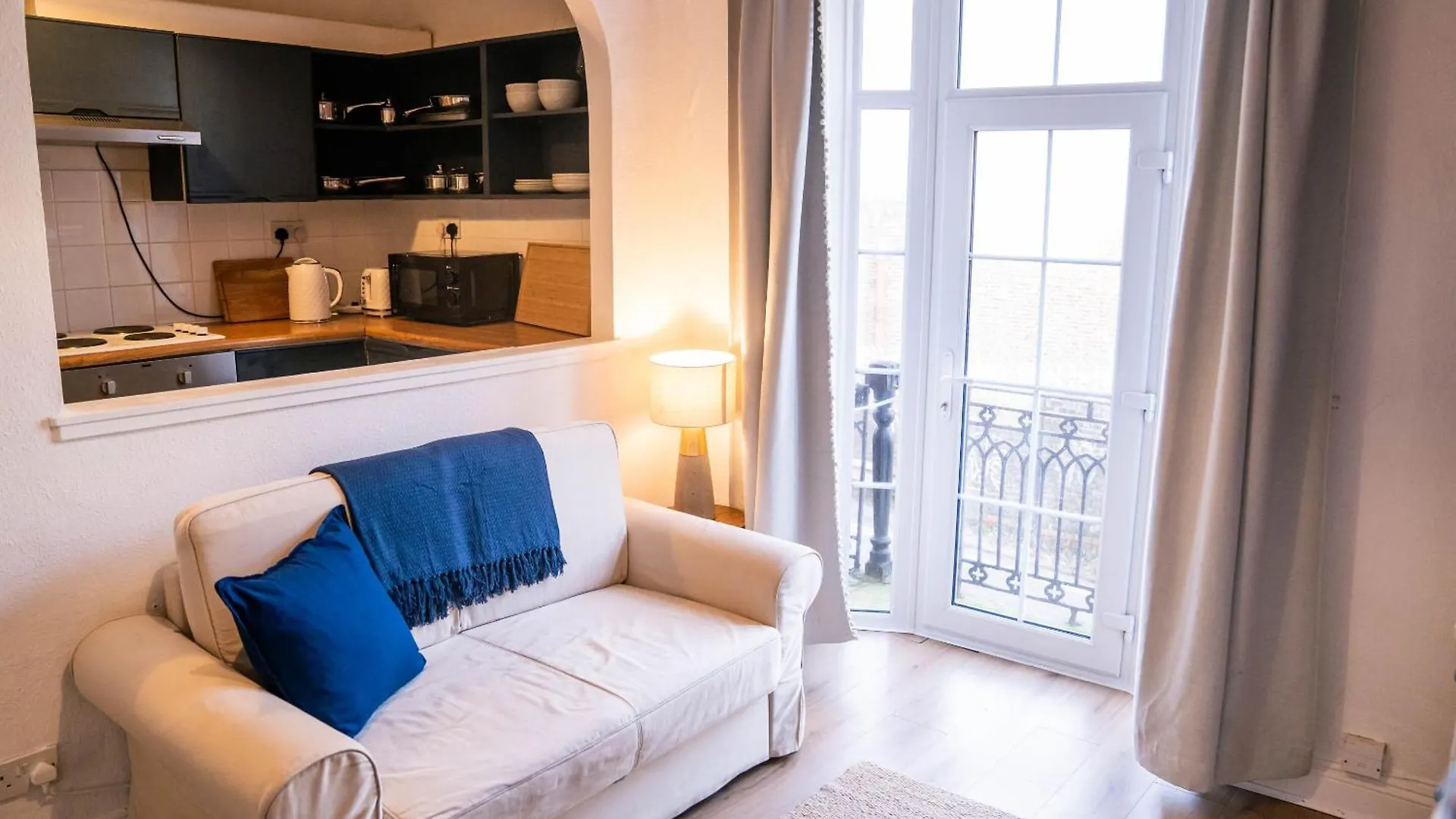 브라이턴 Noble Nooks - Art And Comfort At The Station 아파트