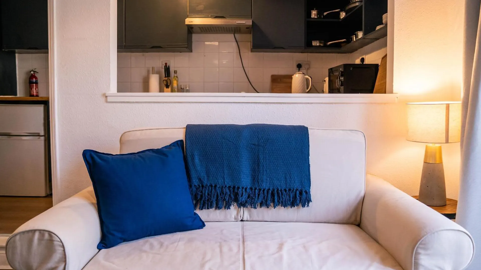 브라이턴 Noble Nooks - Art And Comfort At The Station 아파트 영국